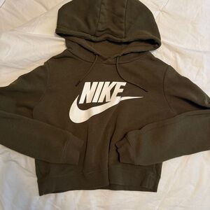 Cropped Nike Hoodie